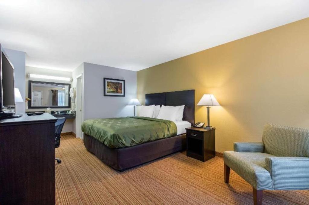 Quality Inn Arab Hwy 231 Екстериор снимка