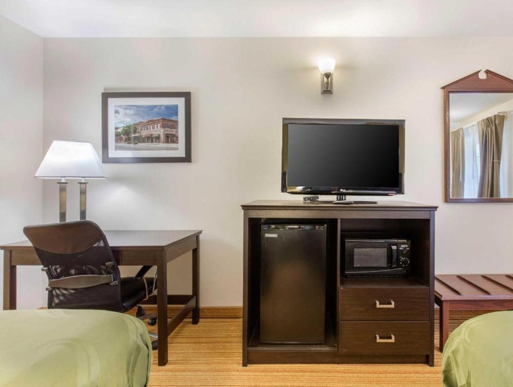 Quality Inn Arab Hwy 231 Екстериор снимка