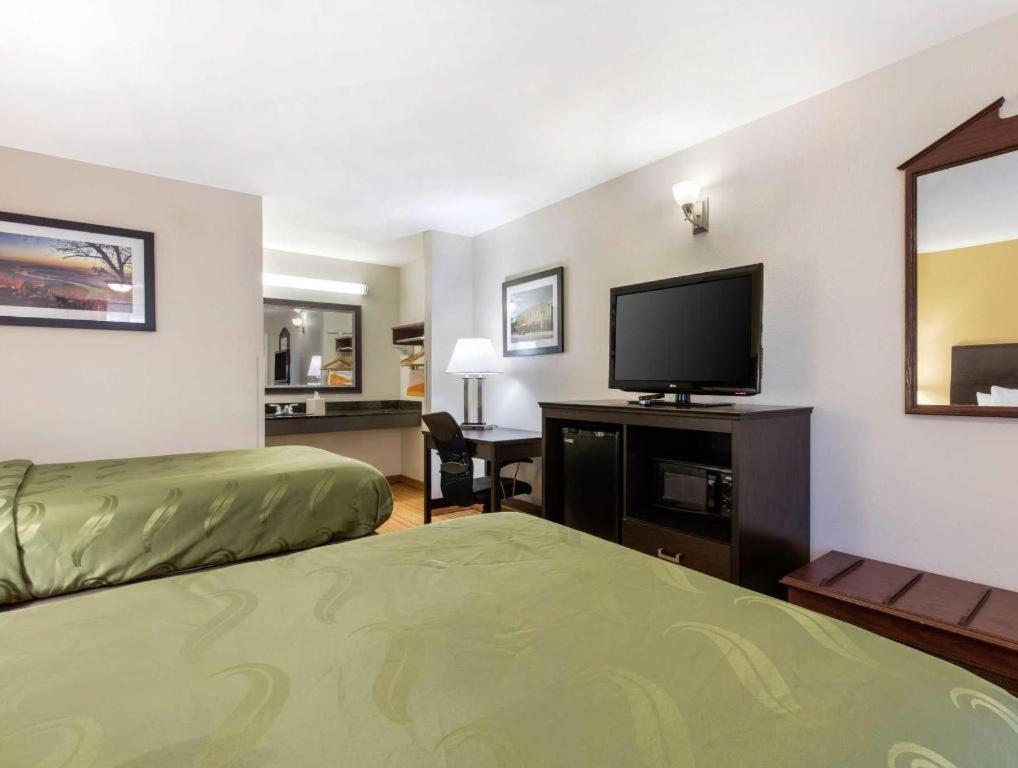 Quality Inn Arab Hwy 231 Екстериор снимка